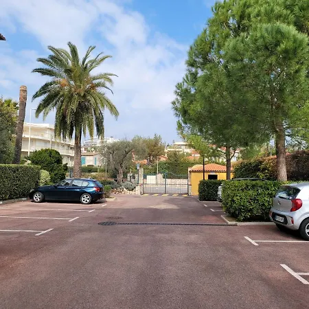 L'emeraude T2 Terrasse Jardinet Antibes